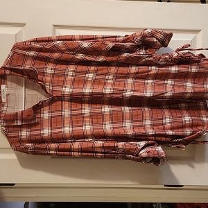 Eden & Olivia button down plaid blouse